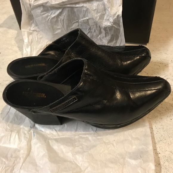 Harley-Davidson Studded Leather Clogs Women's Size 5.5 Black Slip On Pointy Toe - Picture 2 of 6
